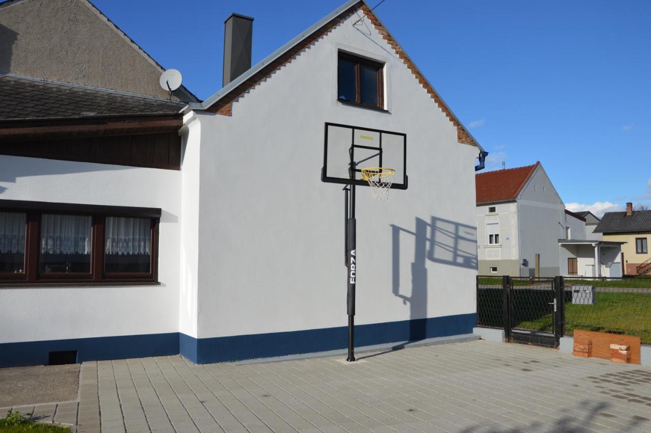 Kinderlachen Garantiert Lutzmannsburg Exterior foto